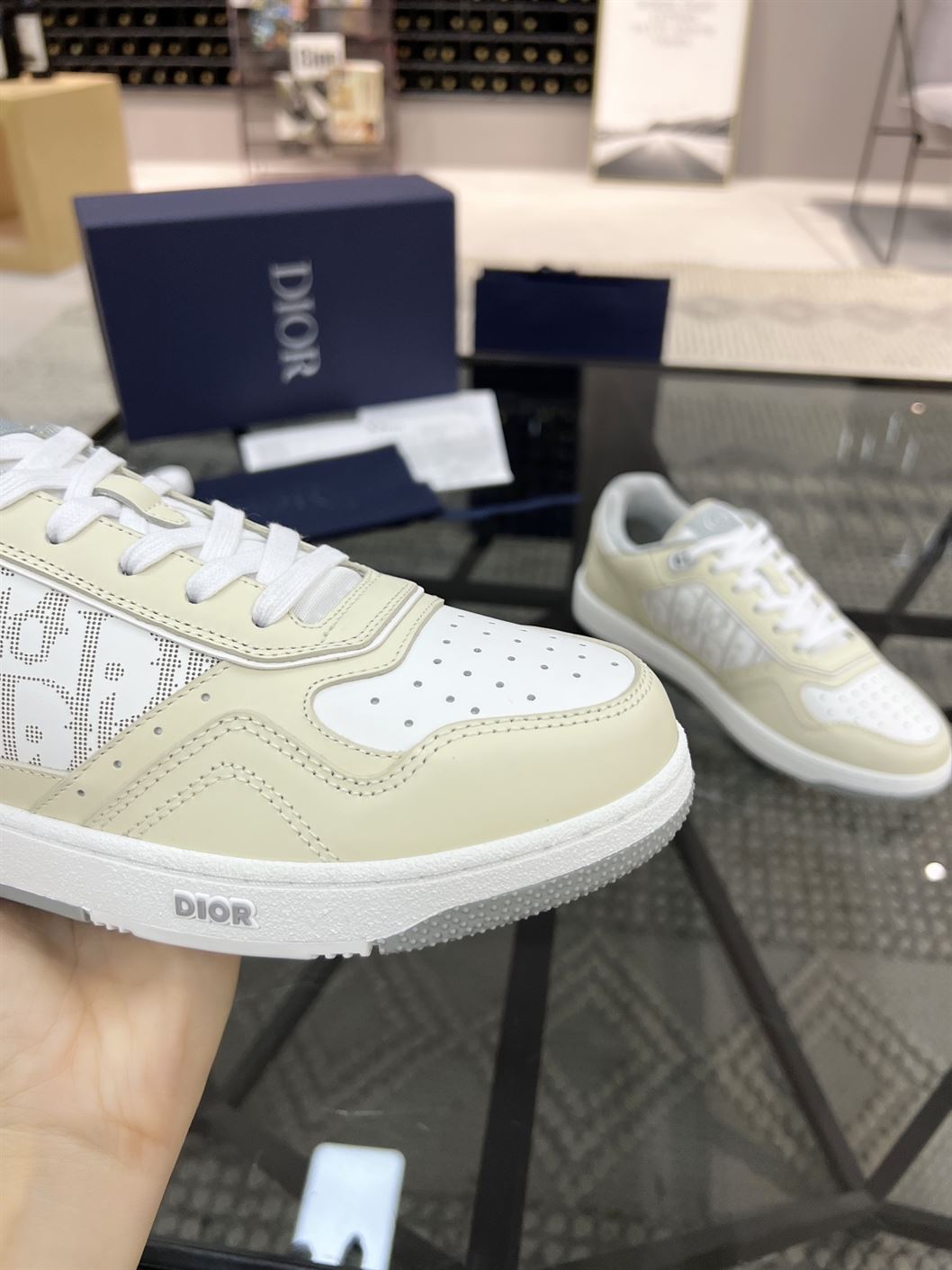 D10r B27 LOW-TOP CREAM WHITE OBLIQUE   DO011