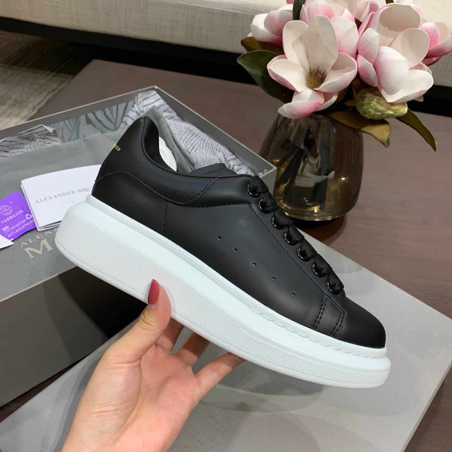 A1exa*der Mcqv*en Sneaker Dupe - AM12