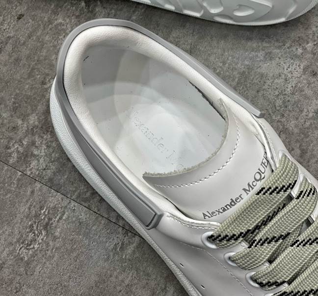 A1exa*der Mcqv*en SNEAKER   AM22