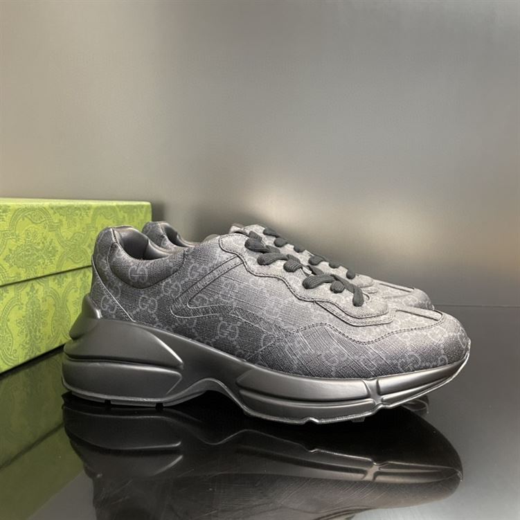 Gvc*1 BLACK RHYTHON MONOGRAM-PRINT CANVAS LOW-TOP SNEAKERS   GCC102