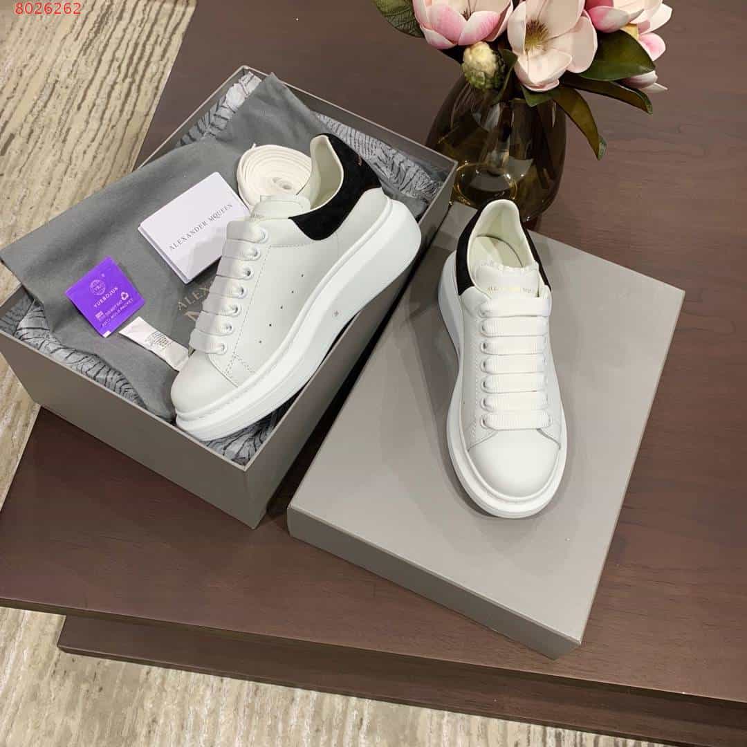 A1exa*der Mcqv*en Sneaker Dupe - AM7