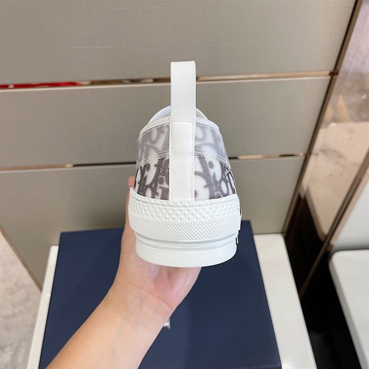 D10r B23 LOW-TOP SNEAKER   DO019