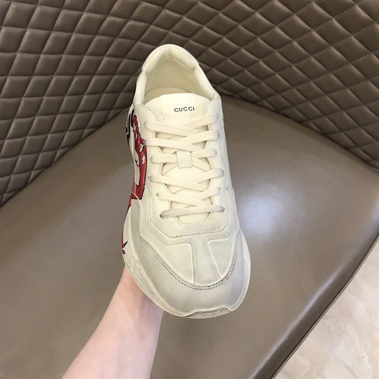 Gvc*1 RHYTON SNEAKER WITH MOUTH PRINT   GCC016