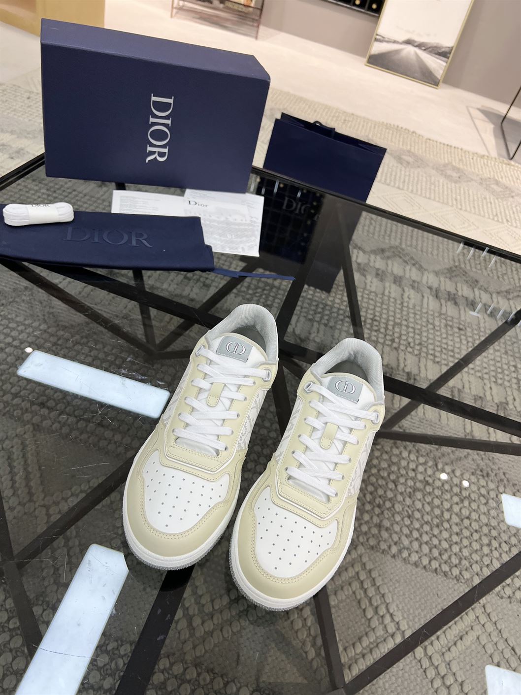 D10r B27 LOW-TOP CREAM WHITE OBLIQUE   DO011