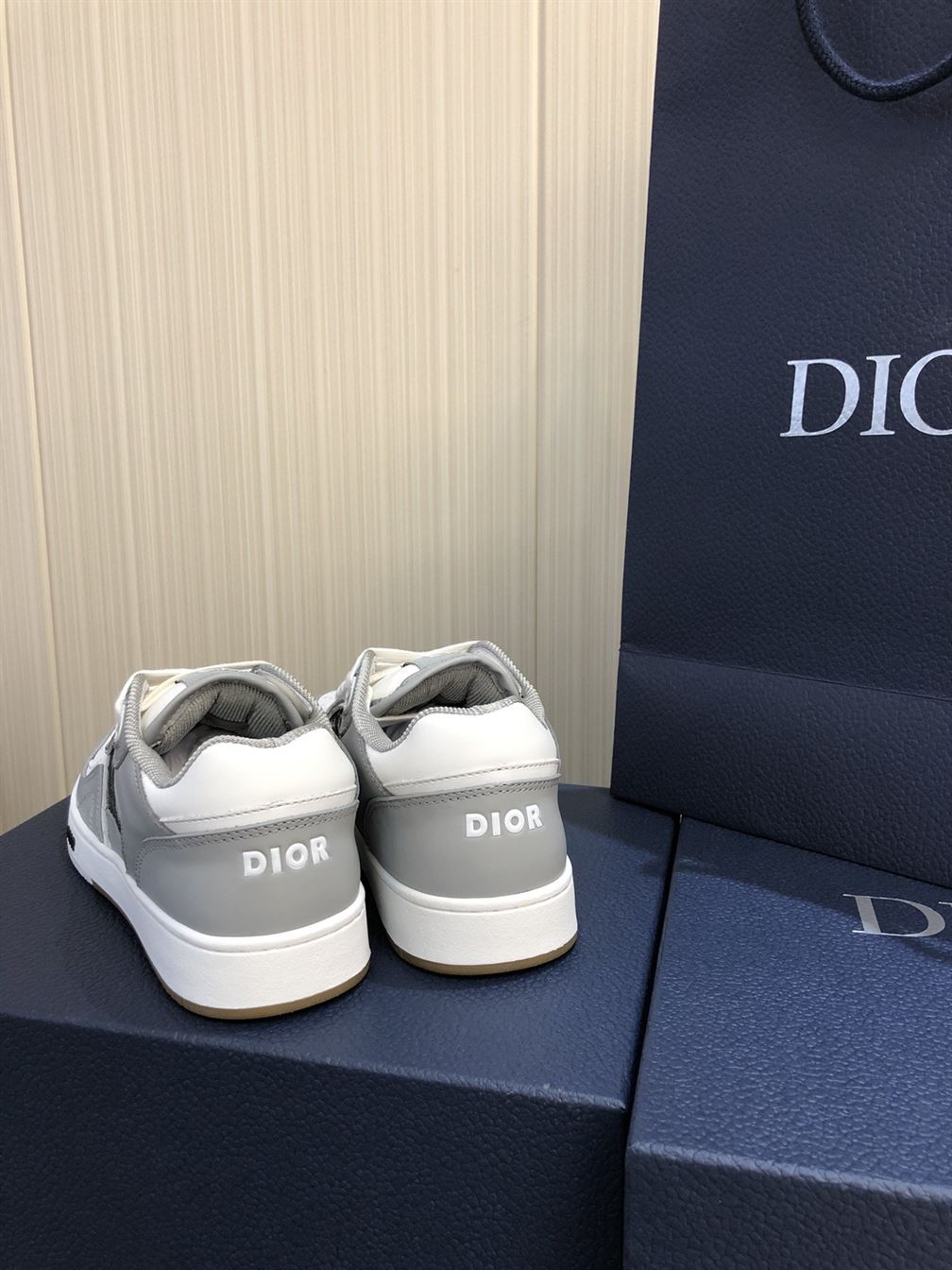 D10r B27 LOW-TOP SNEAKER   DO007