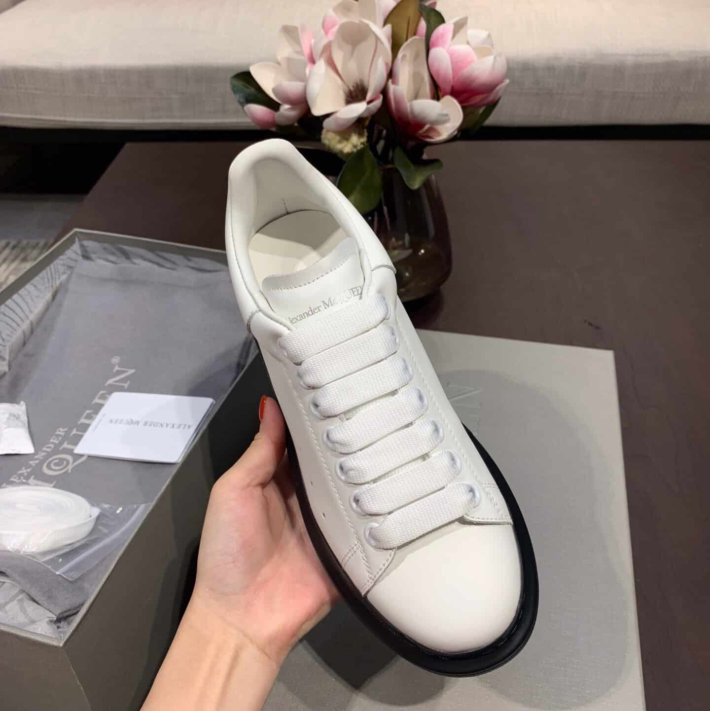 A1exa*der Mcqv*en Sneaker Dupe - AM2