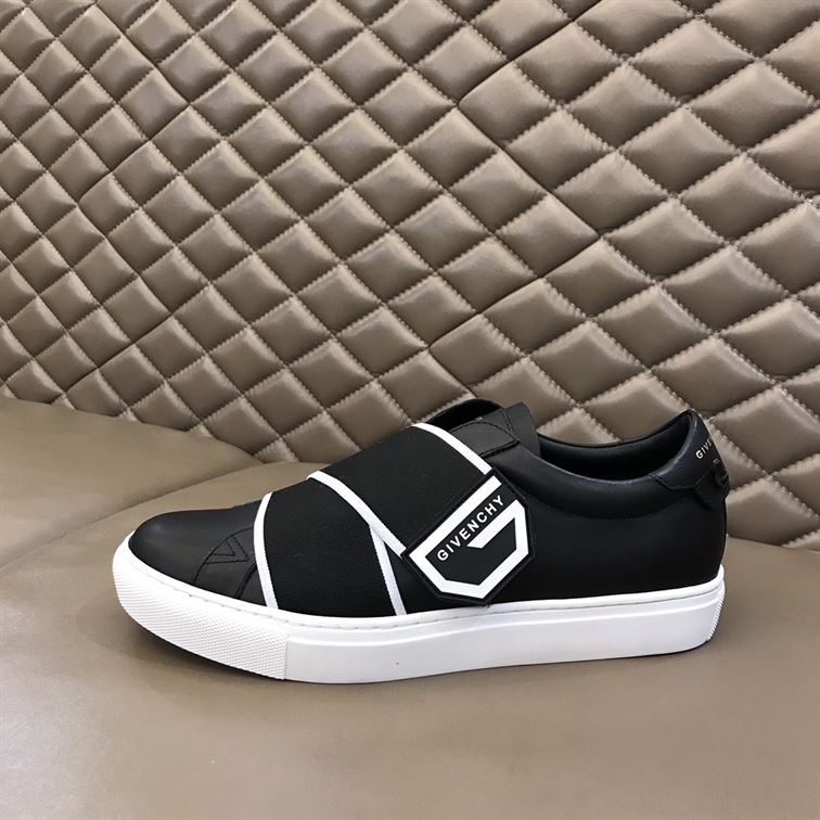 GIVENCHY ELASTICATED LOGO STRAP SNEAKERS   GVC005