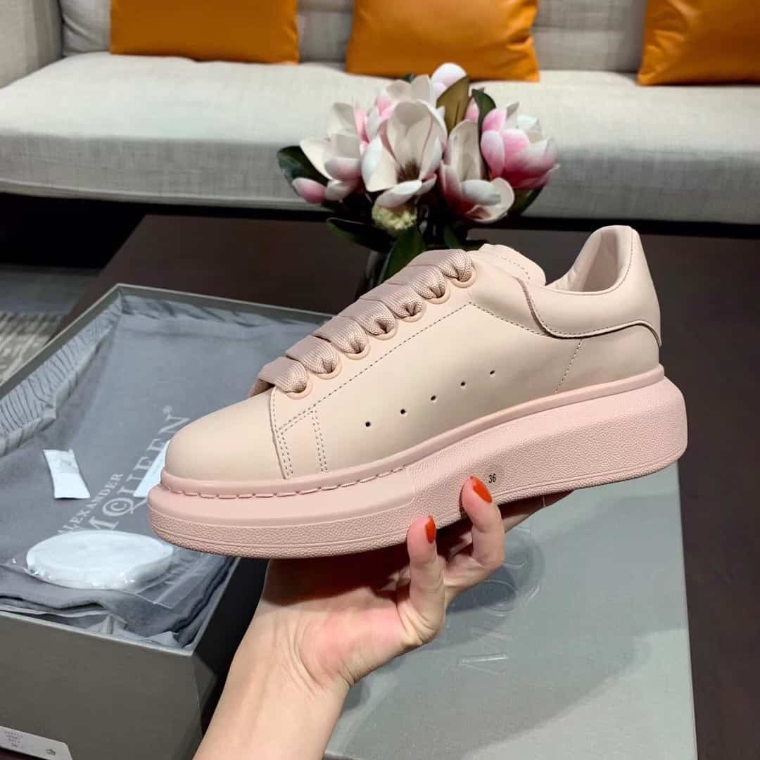 A1exa*der Mcqv*en Sneaker Dupe - AM1