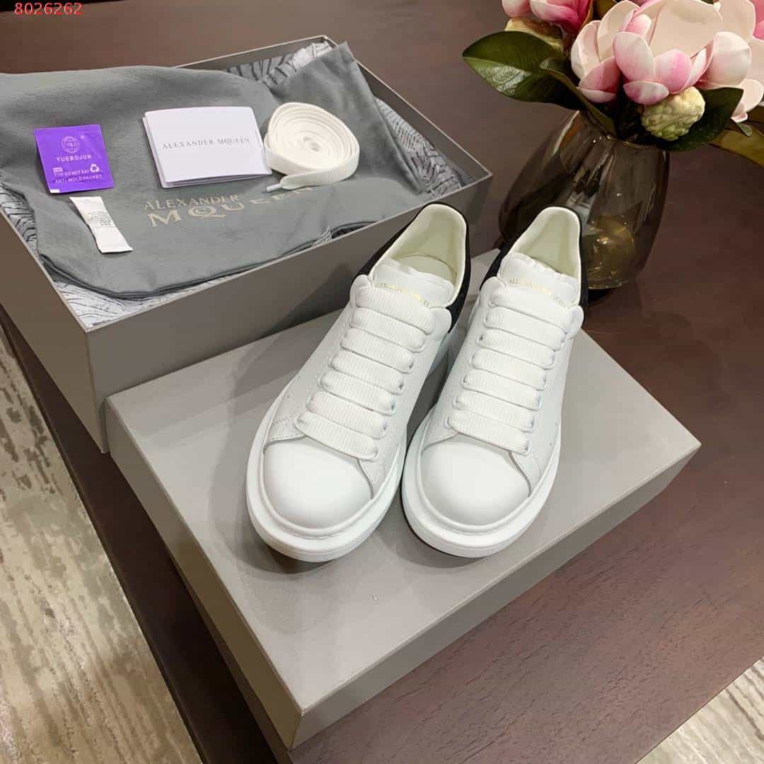 A1exa*der Mcqv*en Sneaker Dupe - AM7