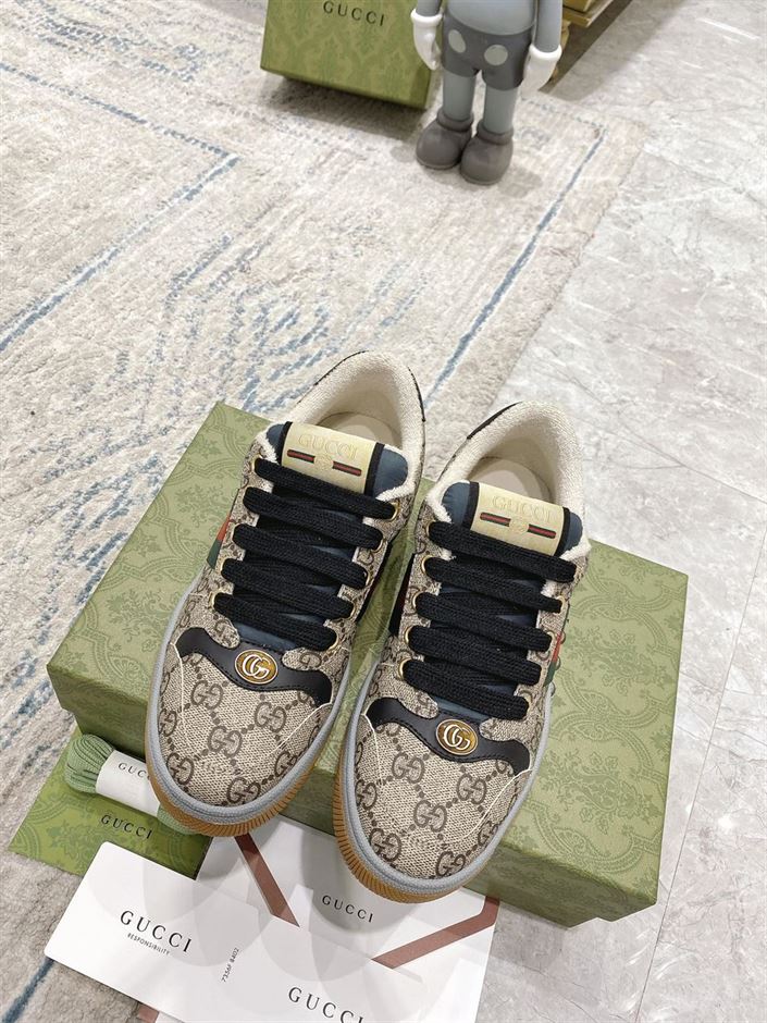 Gvc*1 MEN S SCREENER SNEAKER IN BEIGE AND EBONY GG Svp*me   GCC055