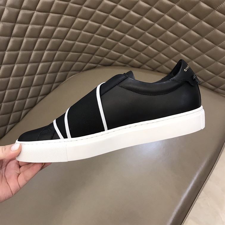 GIVENCHY ELASTICATED LOGO STRAP SNEAKERS   GVC005