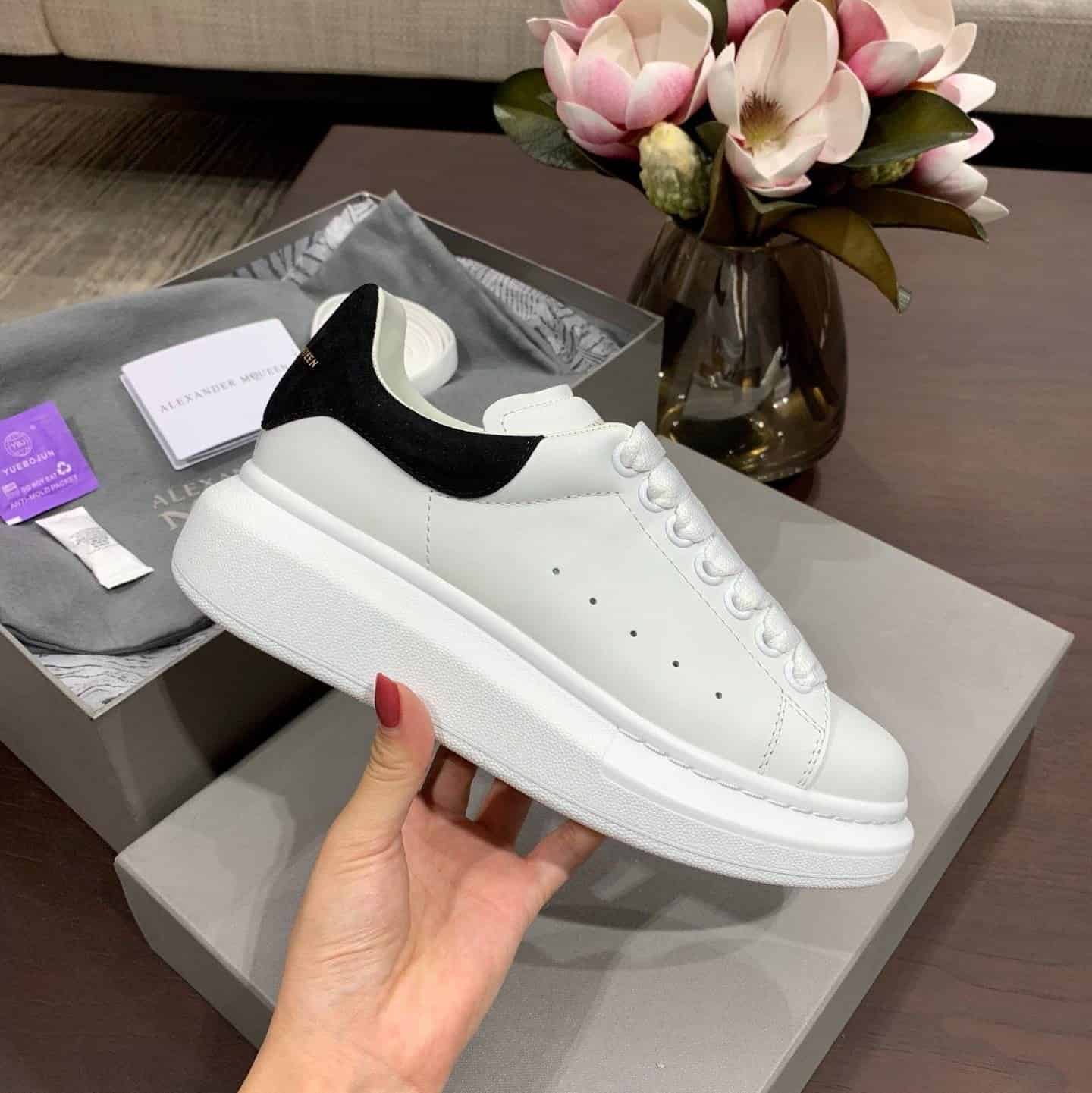 A1exa*der Mcqv*en Sneaker Dupe - AM7