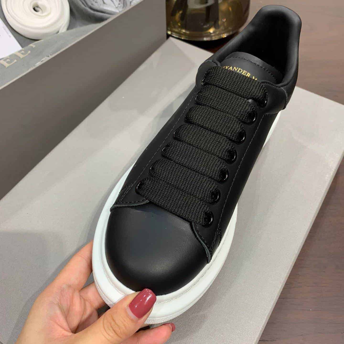 A1exa*der Mcqv*en Sneaker Dupe - AM12