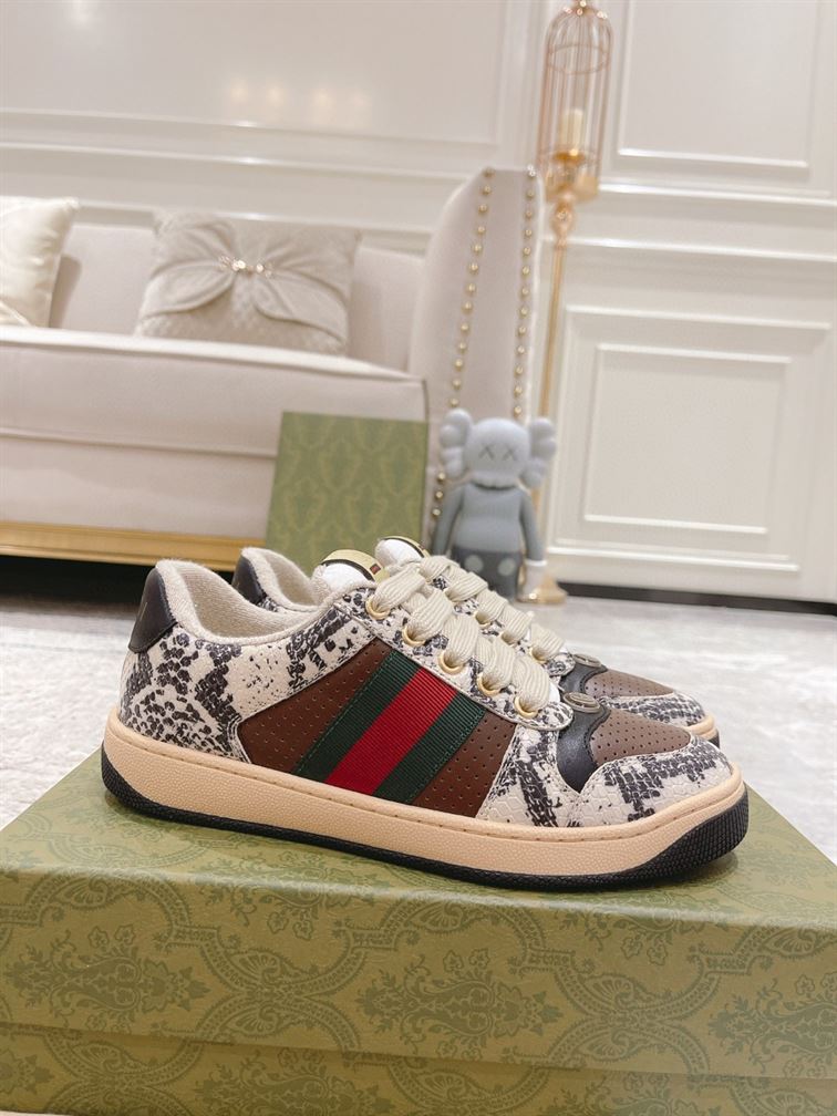 Gvc*1 SCREENER PYTHON-EMBOSSED LEATHER SNEAKER   GCC108
