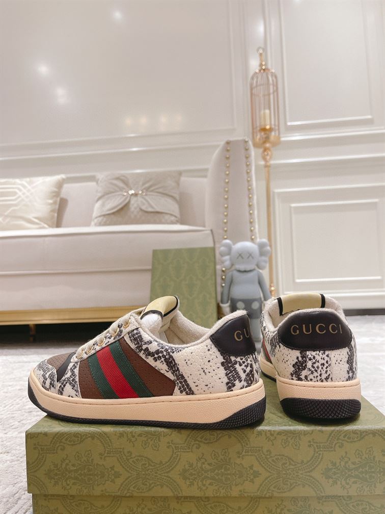 Gvc*1 SCREENER PYTHON-EMBOSSED LEATHER SNEAKER   GCC108