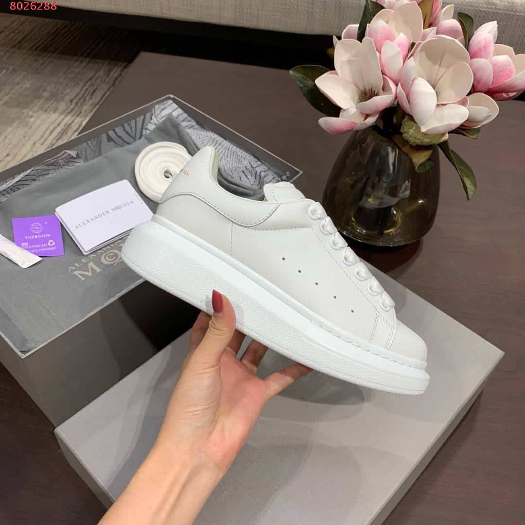 A1exa*der Mcqv*en Sneaker Dupe - AM13