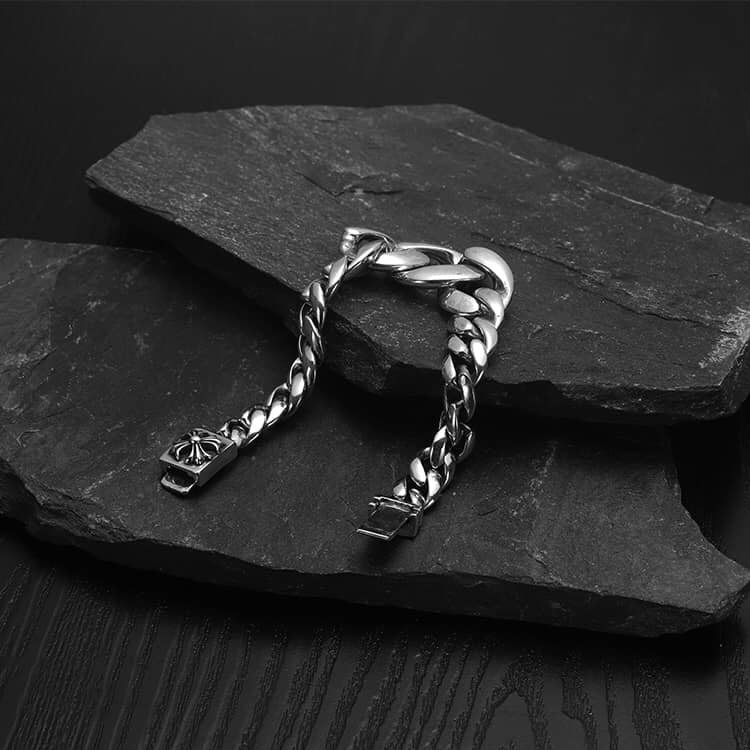 Replica Ch*0me He**ts Bracelet