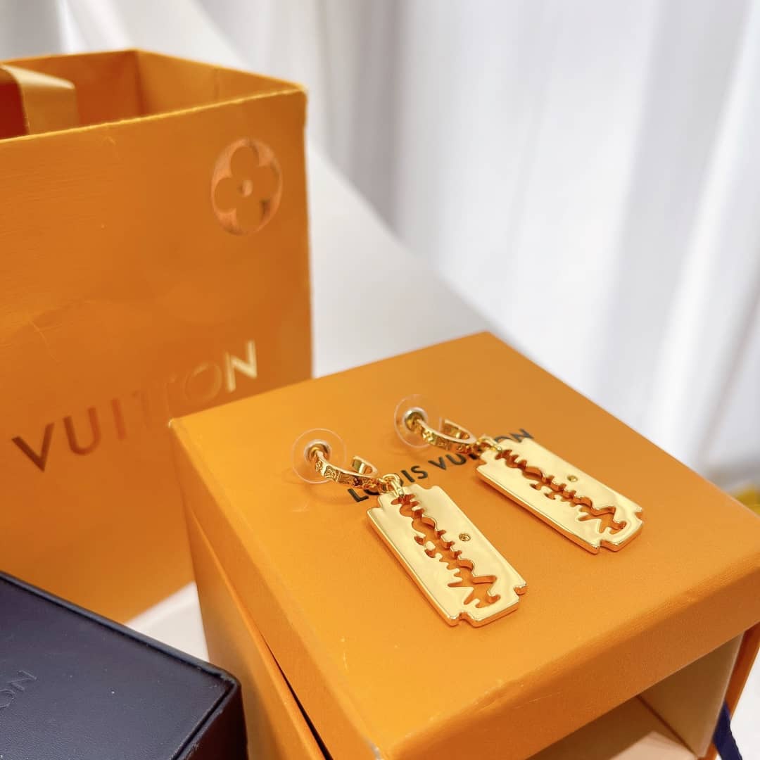 L0vis Vvtt0n Earring First Copy