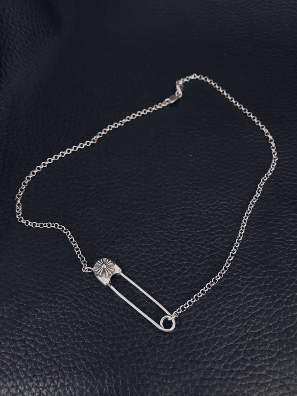 High Quality Ch*0me He**ts Necklace