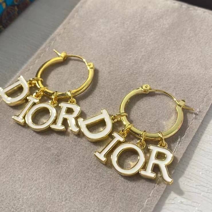Best Chr1st1an D10r Classic Earring