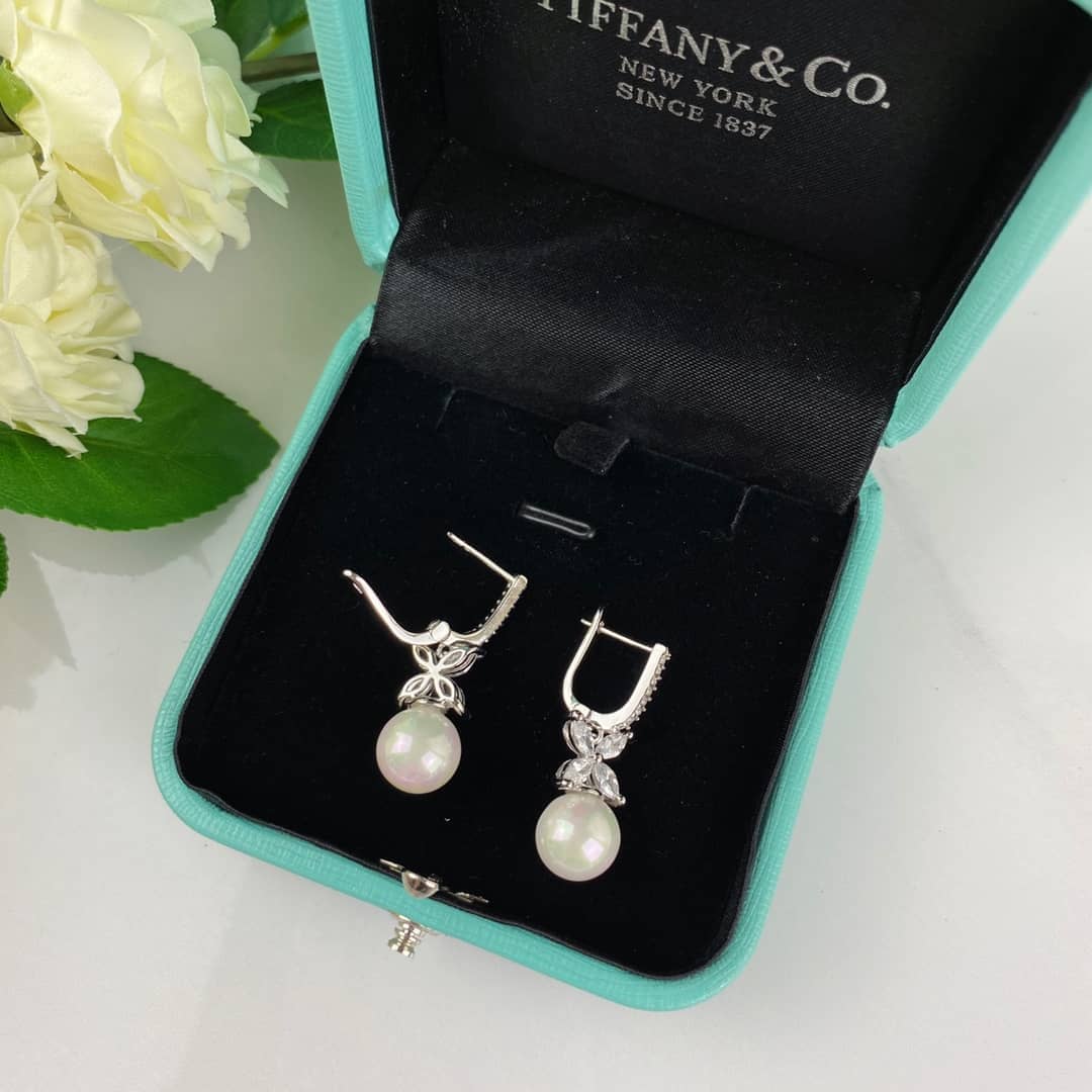 T*f*ny Earring For Sale