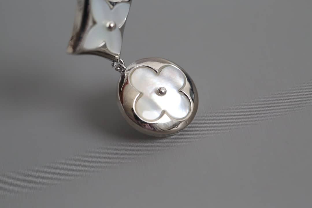High Quality L0vis Vvtt0n Necklace