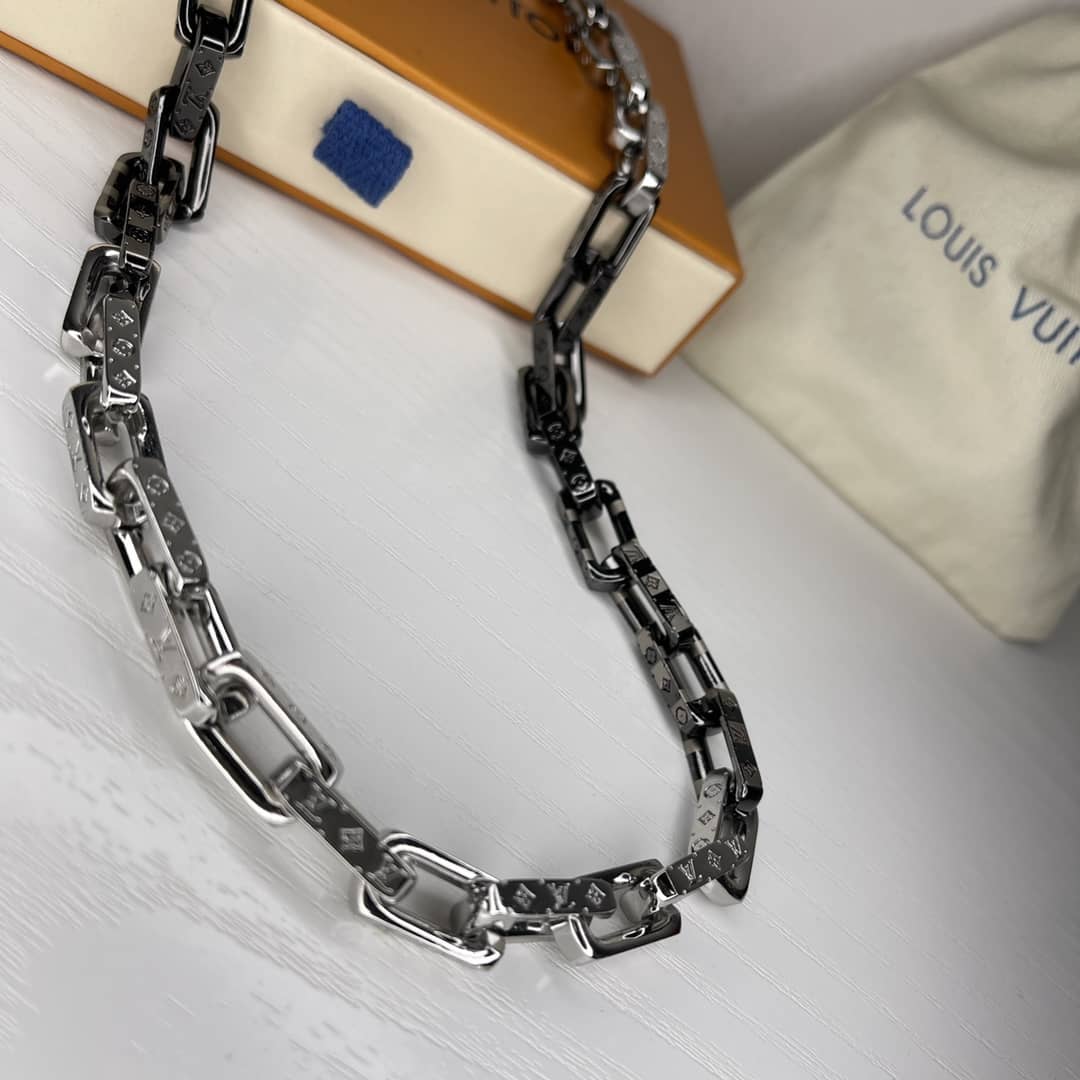 7 Star L0vis Vvtt0n Necklace
