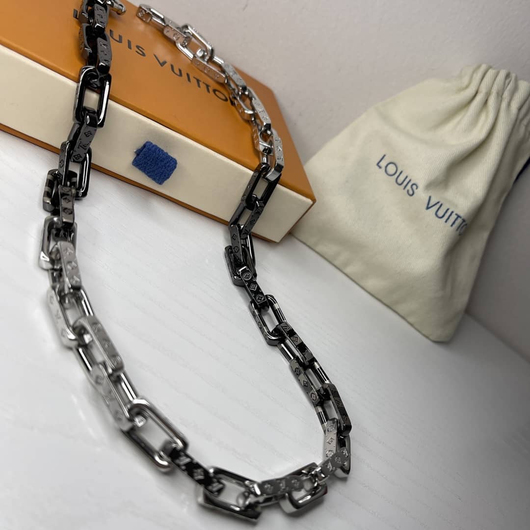 Replica L0vis Vvtt0n Necklace