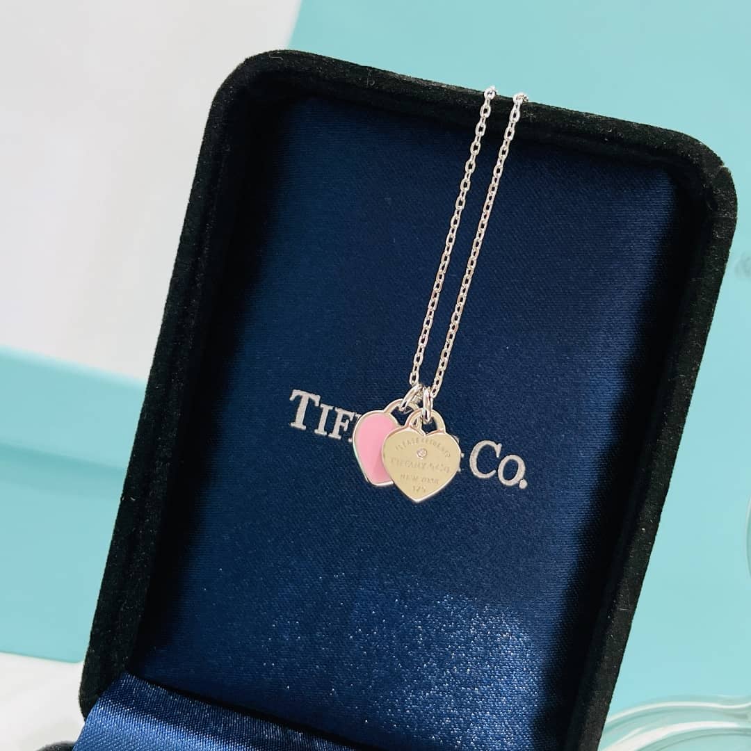 T*f*ny Necklace For Sale
