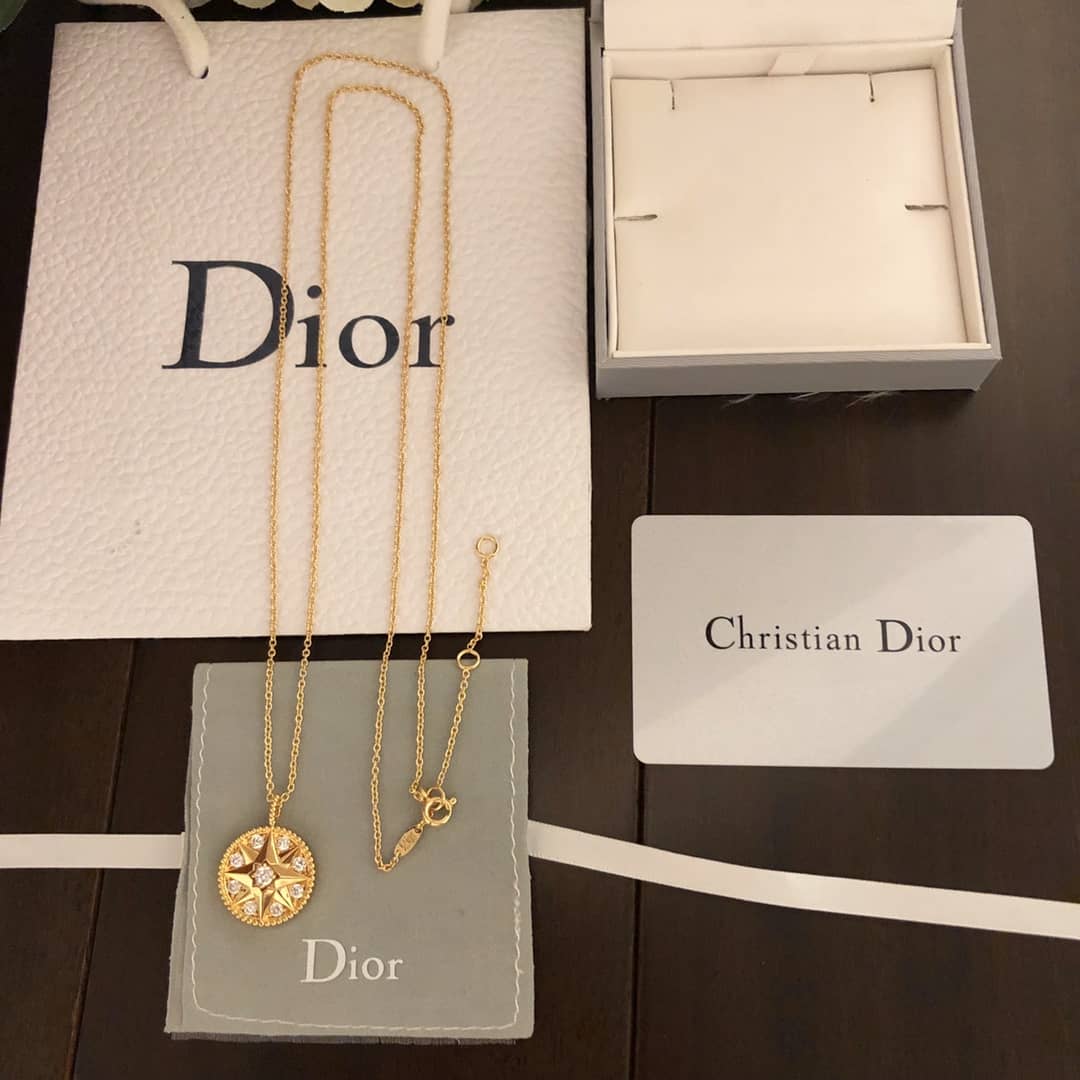 Best Chr1st1an D10r Classic Necklace