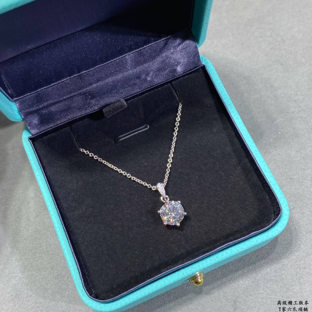 7 Star T*f*ny Necklace