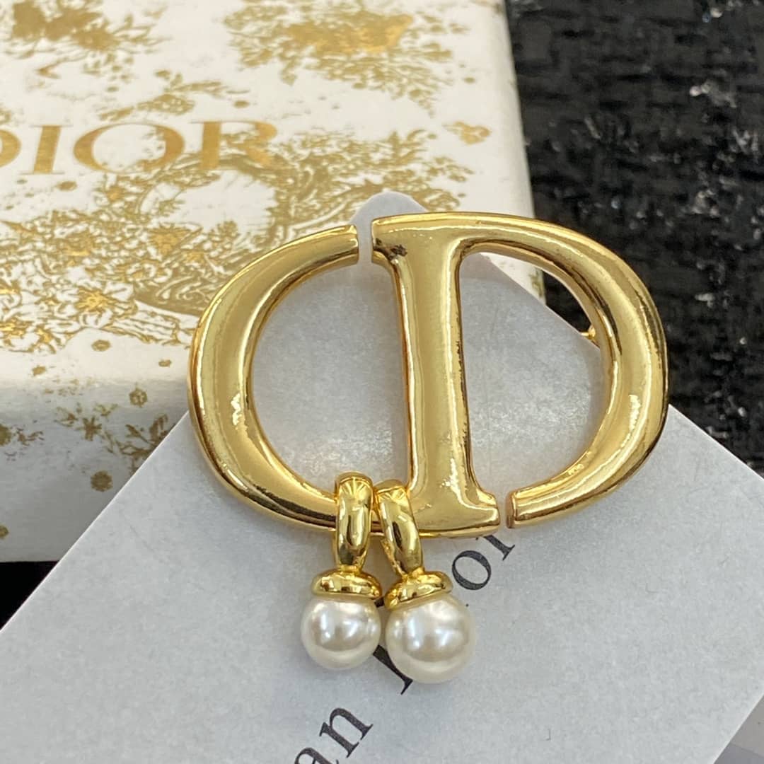 Replica Chr1st1an D10r Brooch