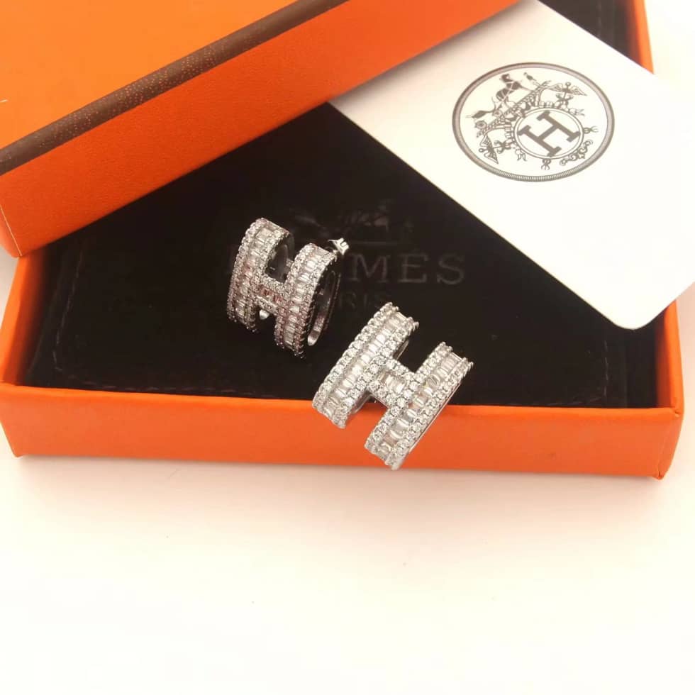 H**me5 Earring First Copy