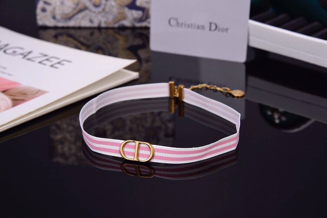 7 Star Chr1st1an D10r Necklace