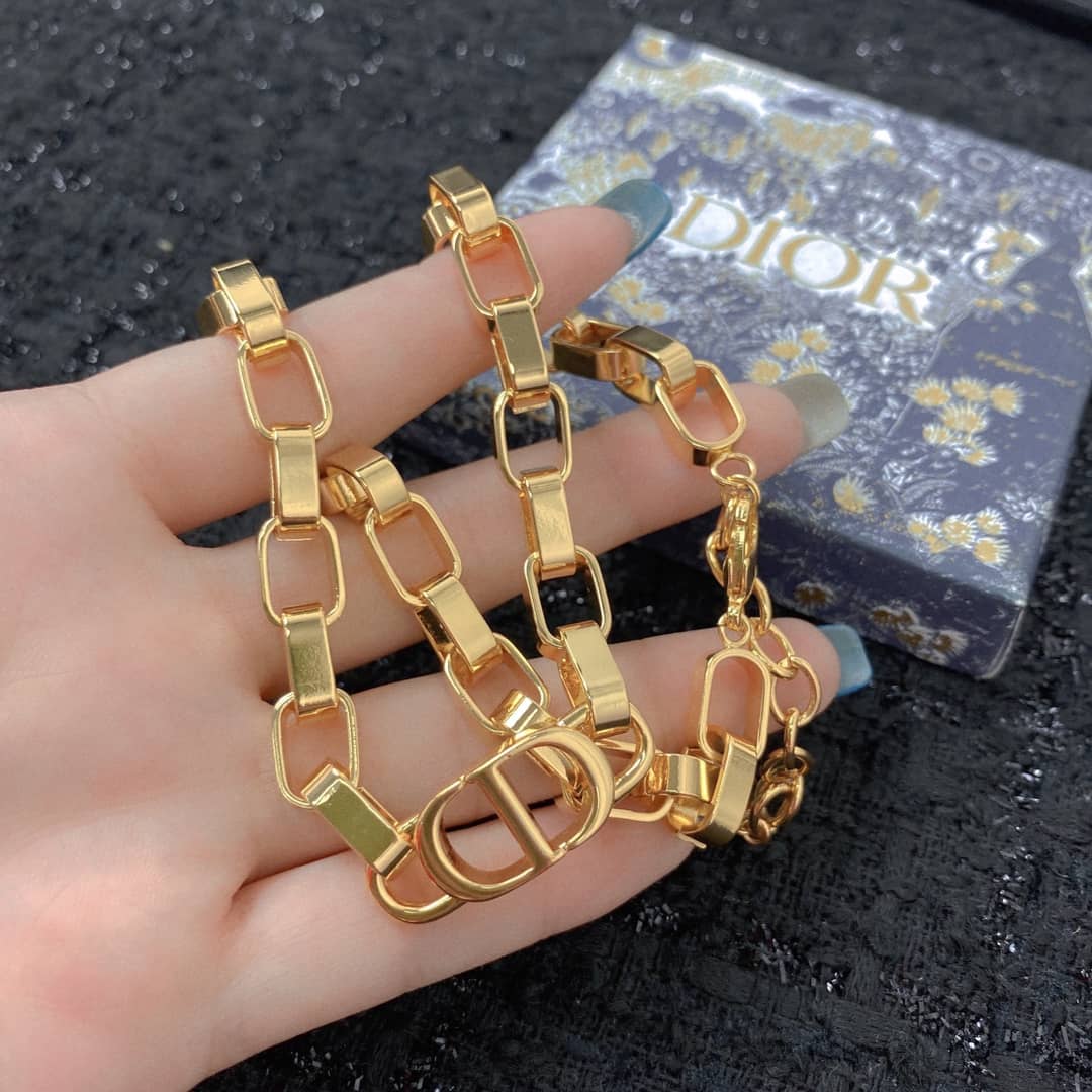 Best Chr1st1an D10r Classic Necklace