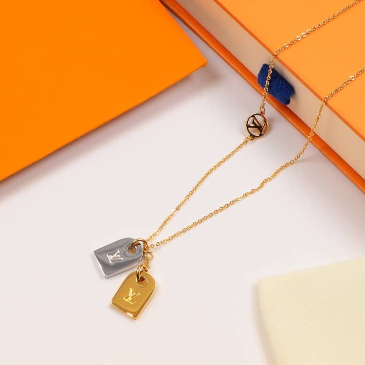 Cheap L0vis Vvtt0n Necklace