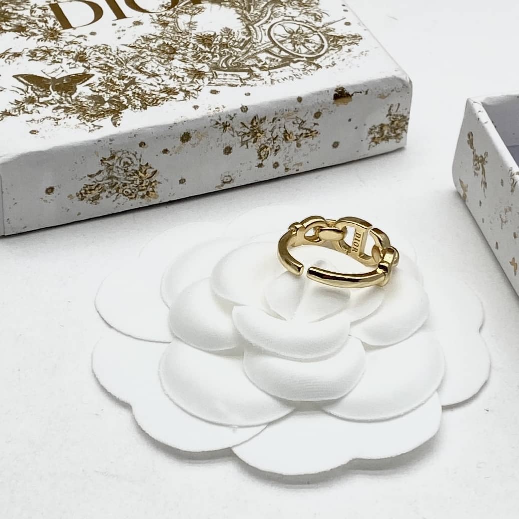High Quality Chr1st1an D10r Ring
