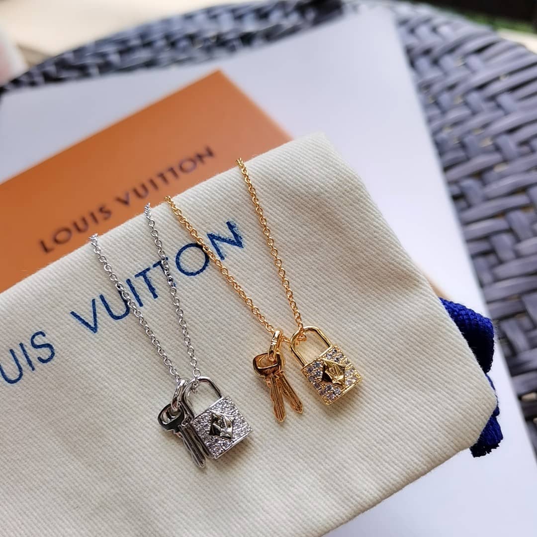 L0vis Vvtt0n Necklace For Sale