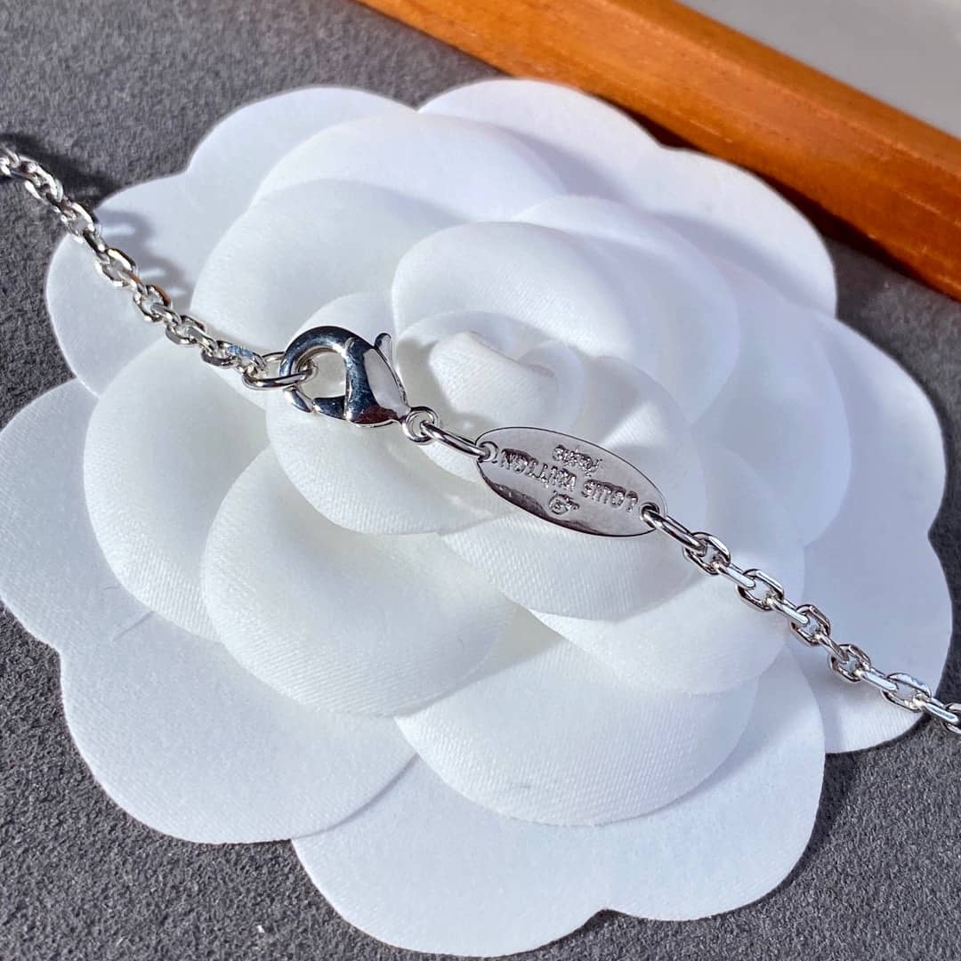 L0vis Vvtt0n Necklace For Sale