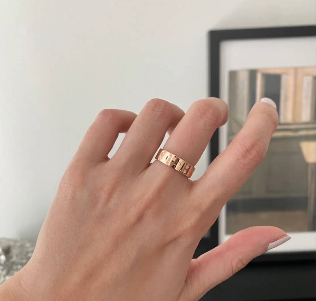 Designer H**me5 Classic Ring