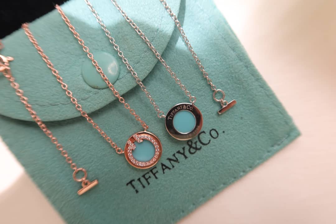 T*f*ny Necklace For Sale