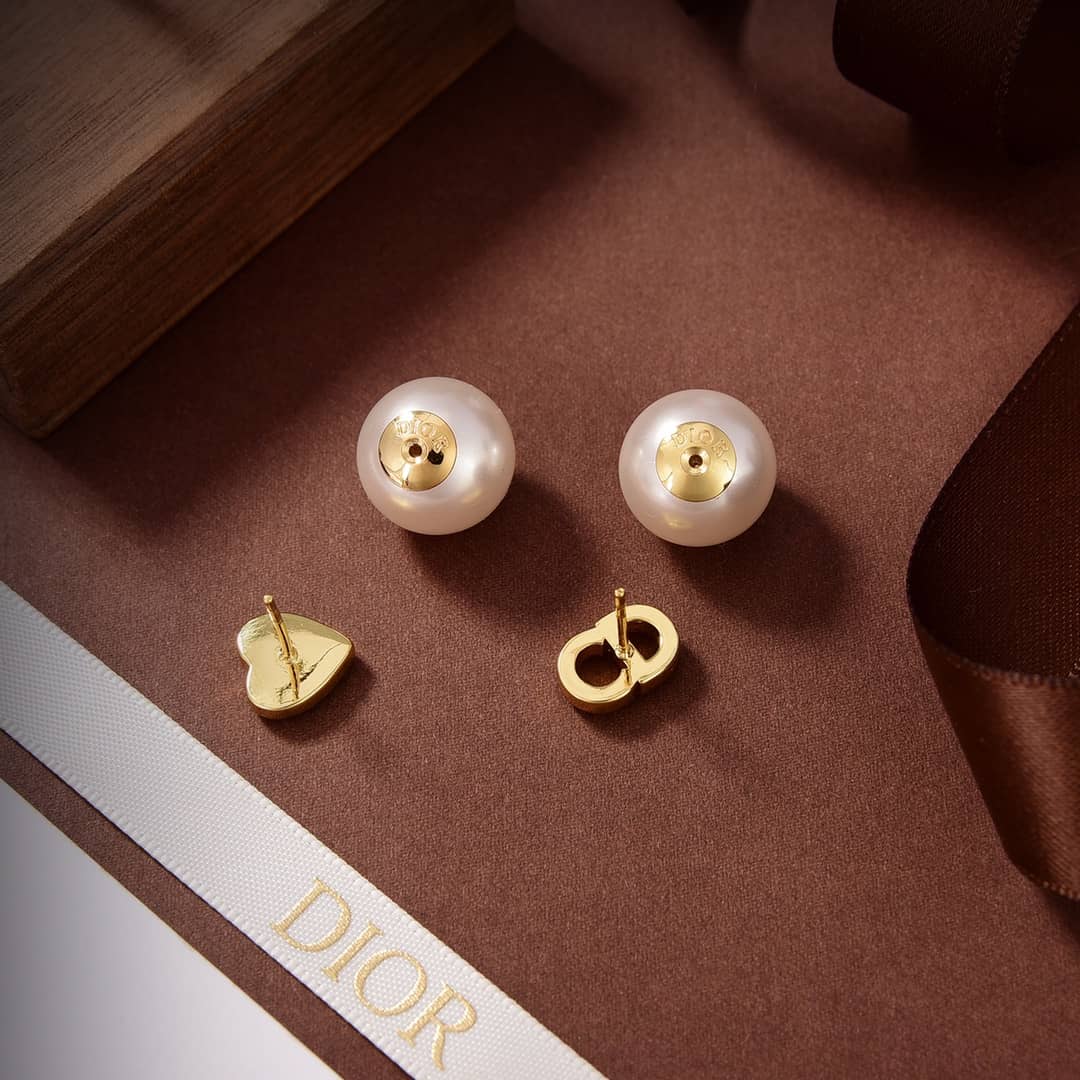 High Quality Chr1st1an D10r Earring