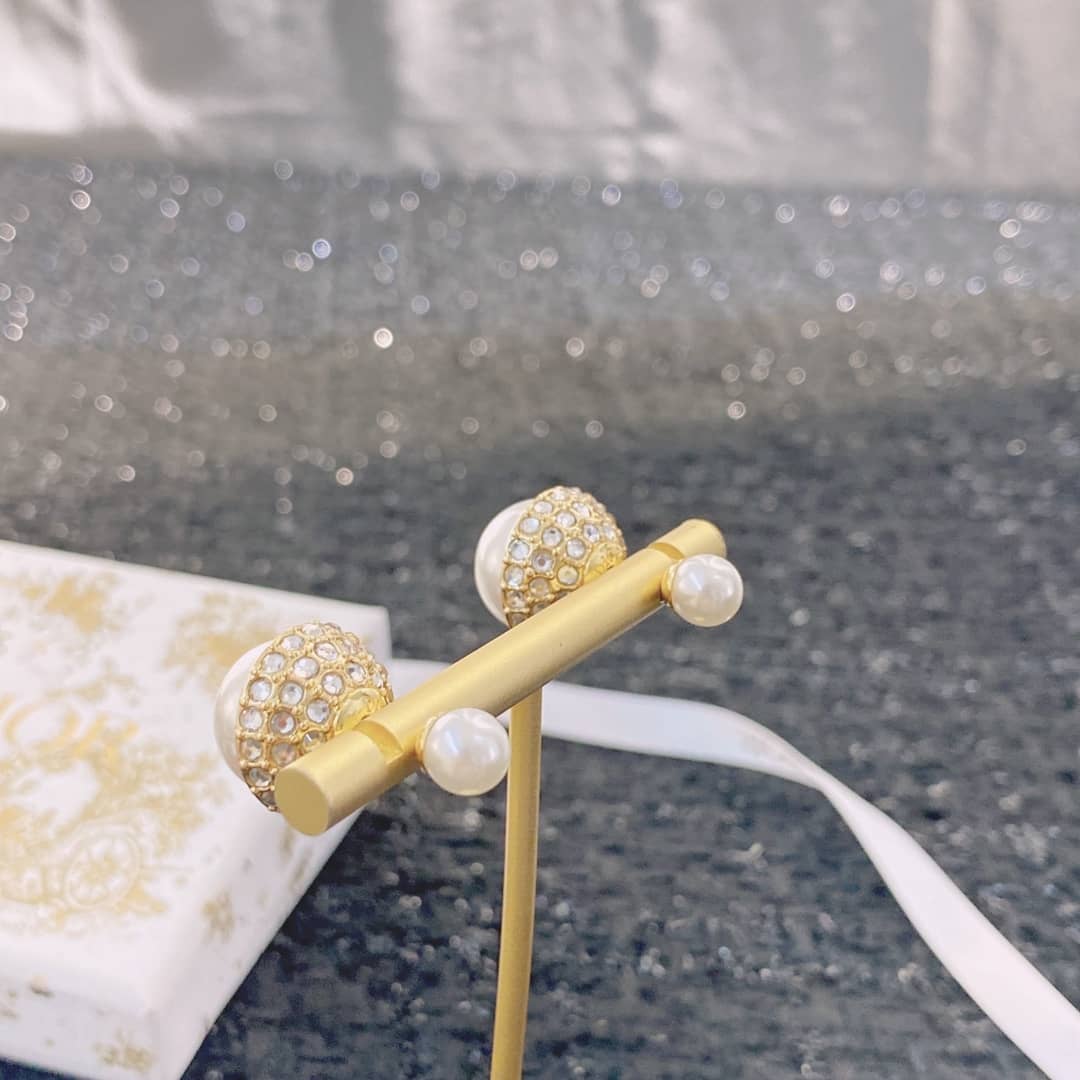 High Quality Chr1st1an D10r Earring