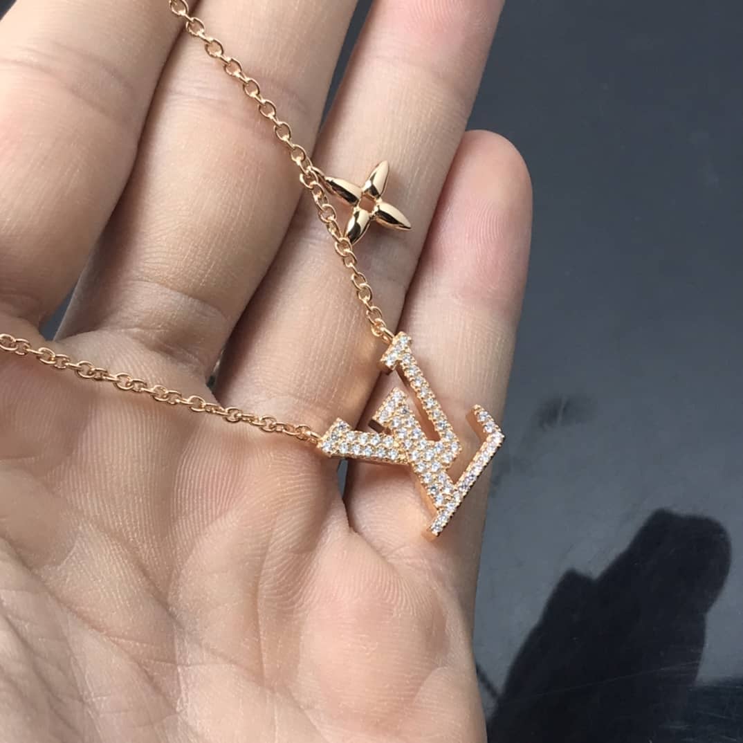 Fake L0vis Vvtt0n Logo Necklace