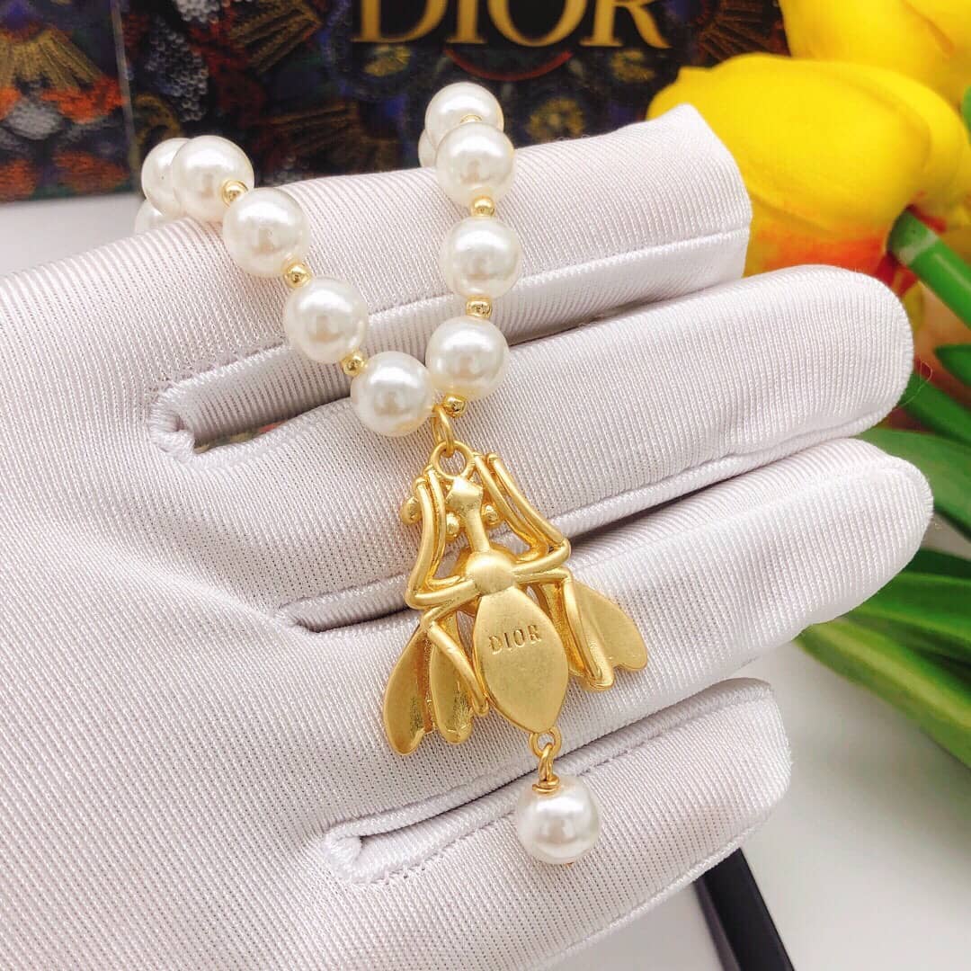 7 Star Chr1st1an D10r Necklace