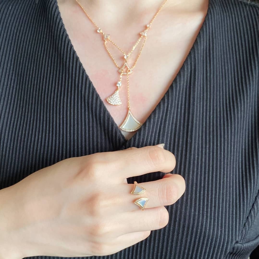 Fake Bv1g*ai Logo Necklace
