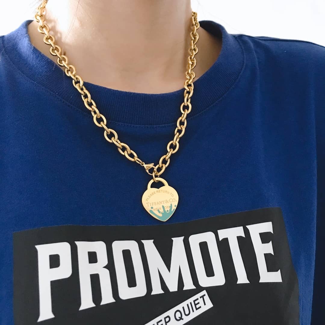 T*f*ny Necklace For Sale