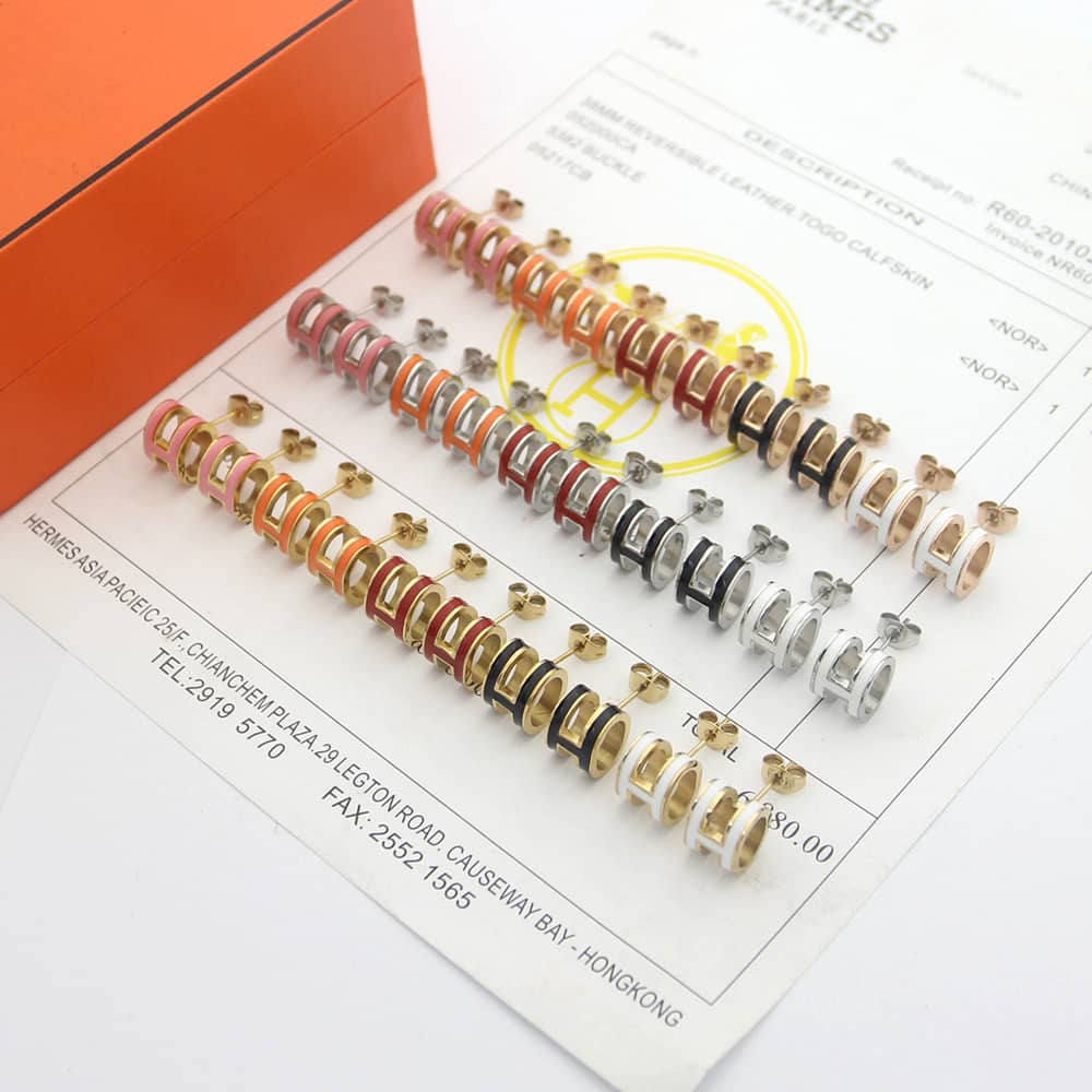 Knockoff H**me5 Logo Earring
