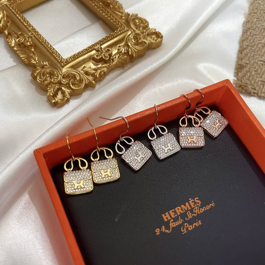 Knockoff H**me5 Logo Earring