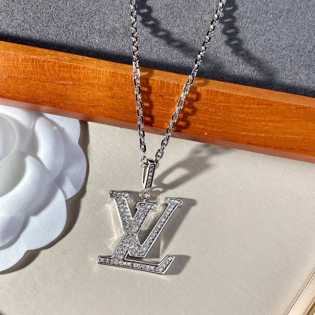 L0vis Vvtt0n Necklace For Sale